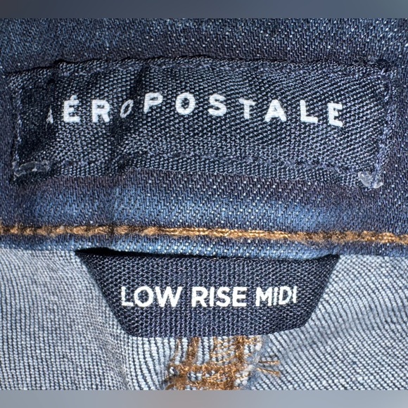 💙🌹Aeropostale • women’s jean cuffed shorts • 0 - Picture 3 of 4